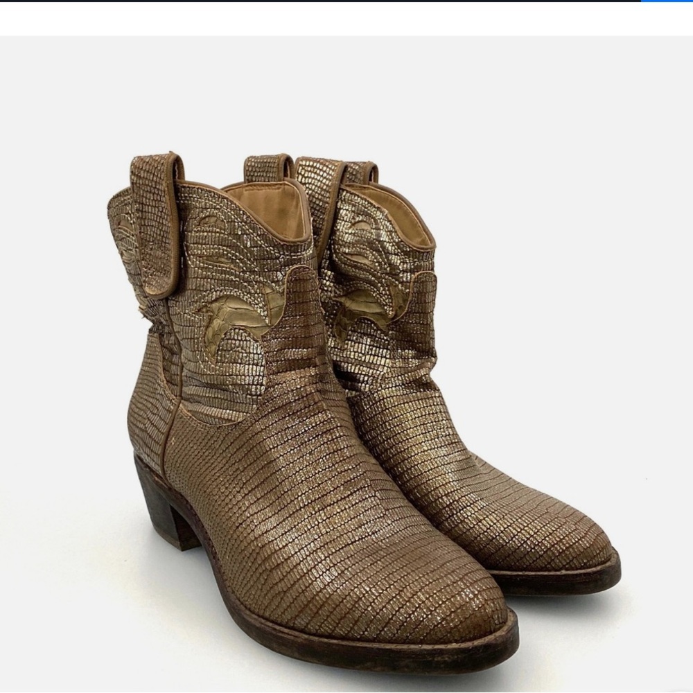 Sam Edelman Textured Silver Ankle Booties